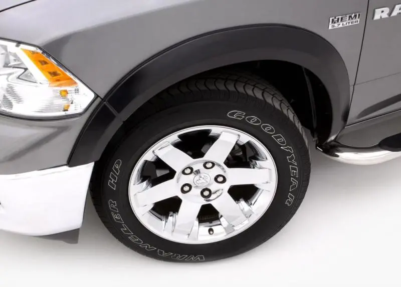 Lund Elite Series Smooth Fender Flares For 2015–2017 Ford F-150 Sx (Black, 4-Piece) 1